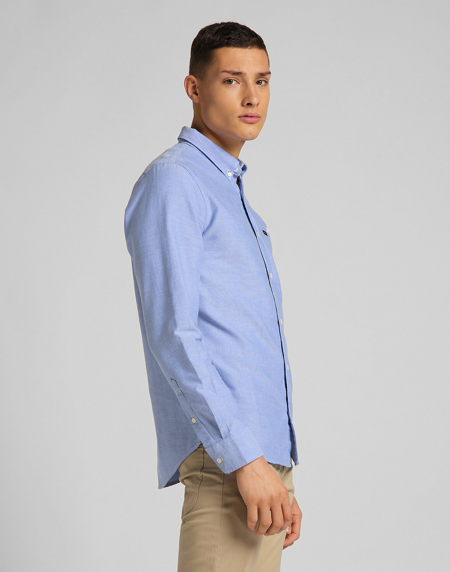 Button Down Shirt in Washed Blue alternative view 3