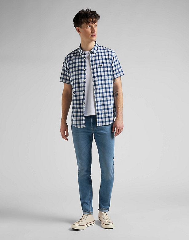 Short Sleeve Button Down Shirt in Washed Blue